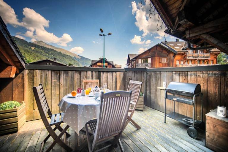 Rental apartment with patio in Morzine