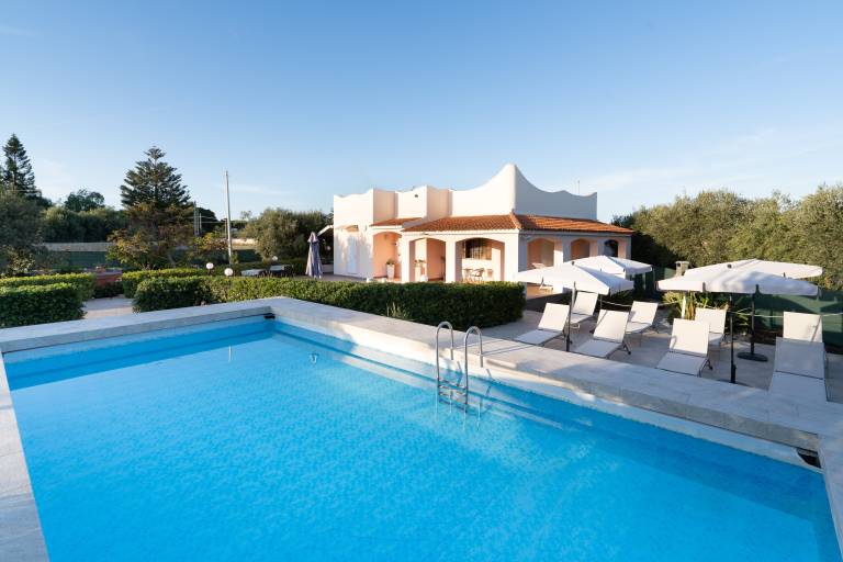 Villa 'Leale Plemmirio' with Private Pool, Wi-Fi and Air Conditioning — photo 3