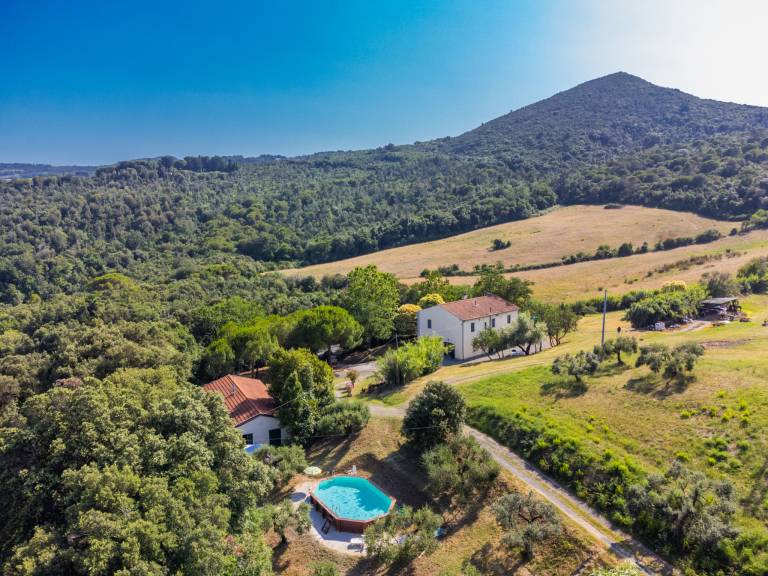 Vacation home with garden, private pool & BBQ | Pets are welcome — photo 4