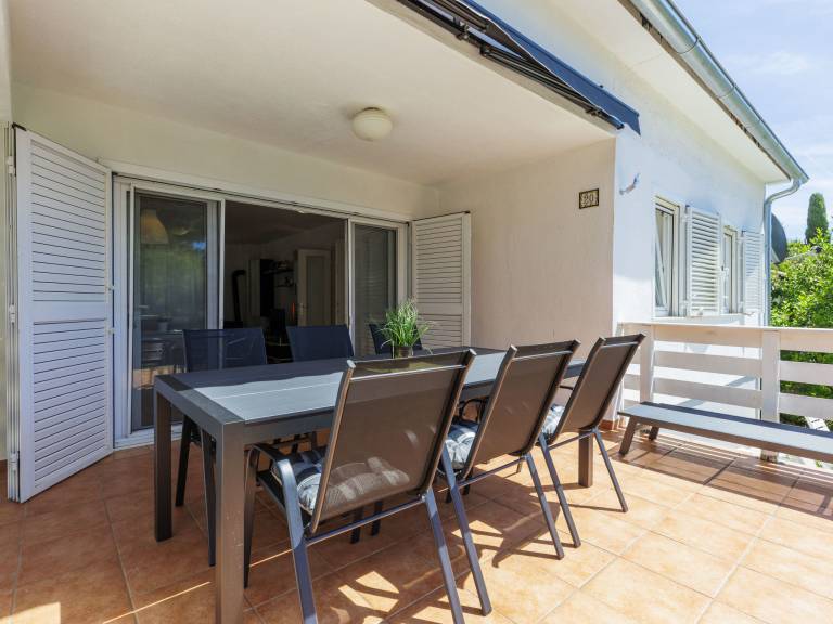 Fully equipped beautiful house with yard, terrace & BBQ | Dogs allowed — photo 3