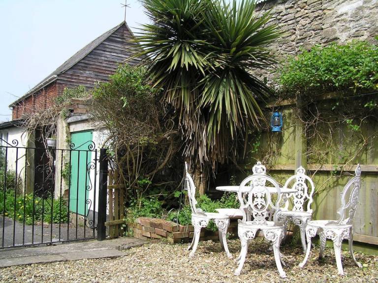 Cottage West Bay