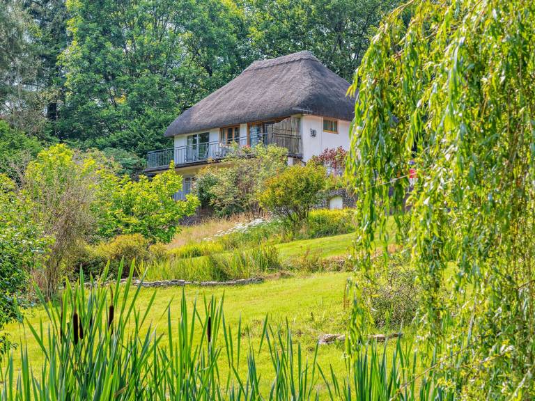 Cottage  Linwood