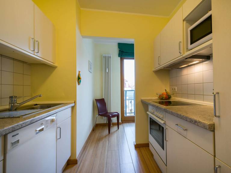 Appartement mit 1 Schlafzimmer und Balkon — photo 4