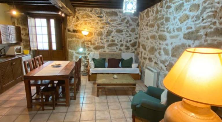 Holiday apartment with patio | Pet-friendly — photo 3
