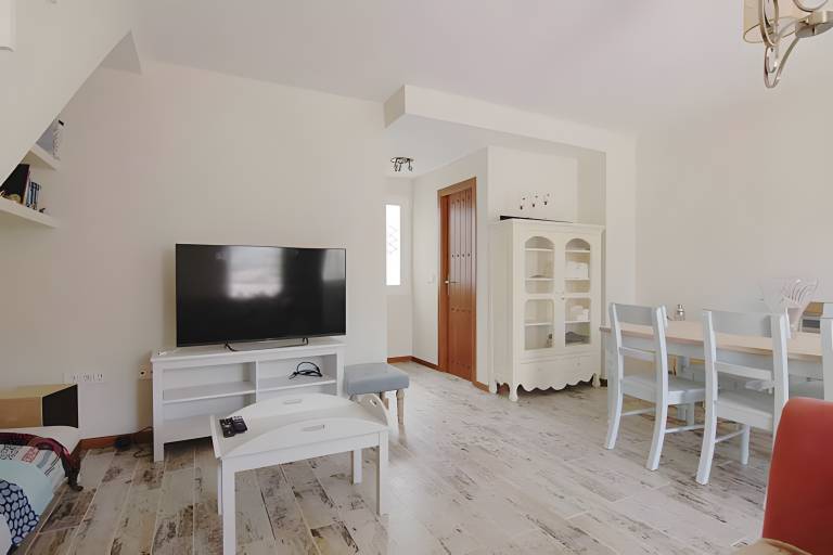 Children-friendly vacation home with fast internet | City view | Beach nearby | Perfect for remote work | Dogs allowed — photo 4