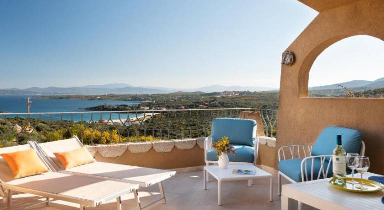 Holiday apartment with patio & pool | Next to the beach | Pets are welcome — photo 3