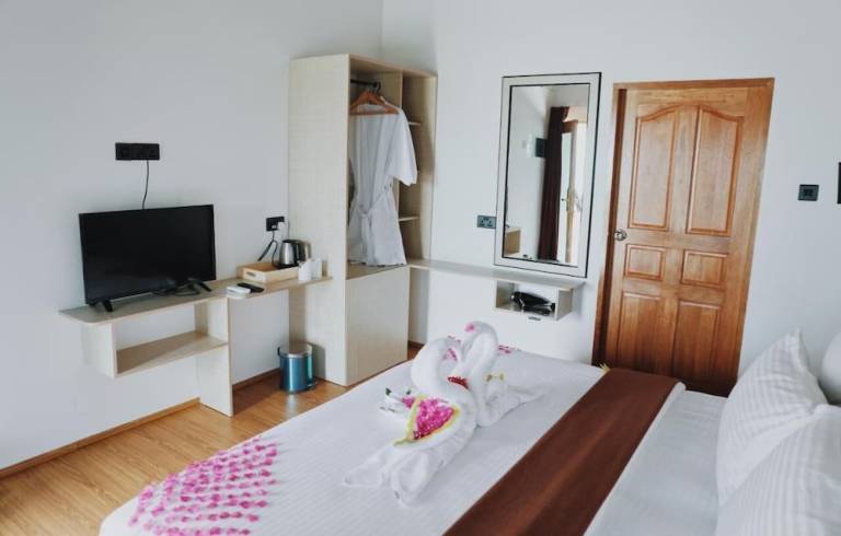 Accommodation  Dhiffushi