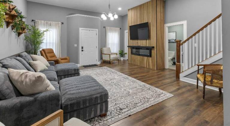 Spacious Downtown Retreat Near the Childrens Museum in Marion, IN