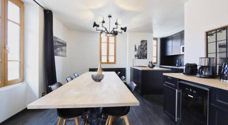 2 bd apartment with sauna in the center of Annecy in Annecy