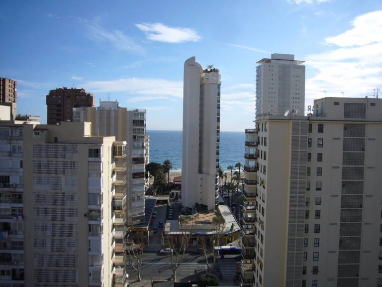 Holiday apartment with pool, terrace & yard | Sea view in Benidorm