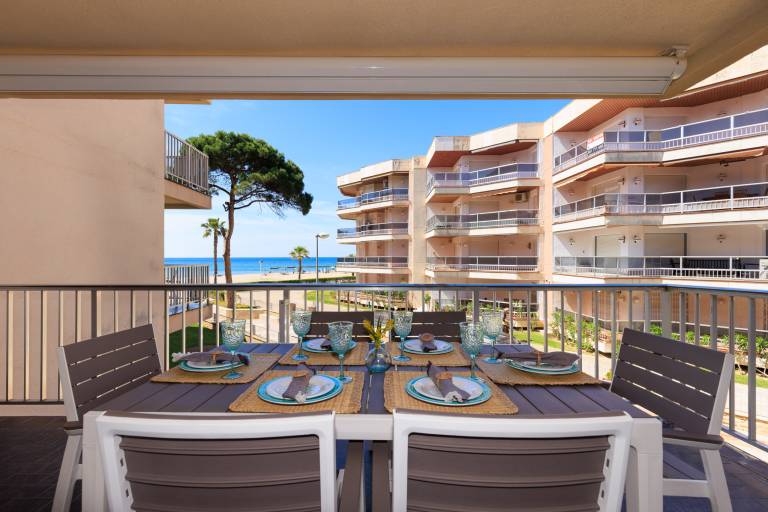 Fully equipped rental apartment with terrace & garden | Beach nearby | Pet-friendly — photo 2