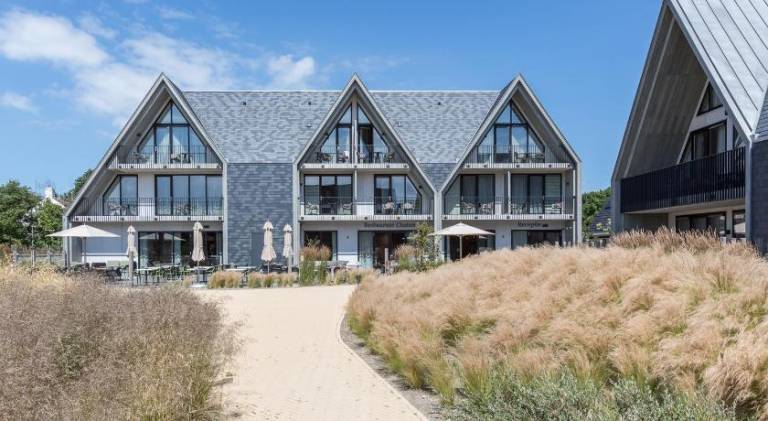 Serviced apartment with yard & patio | Close to the beach | Dogs allowed in Vlissingen