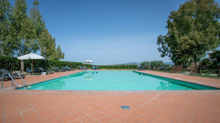 Holiday apartment with barbeque & pool | Sea view — photo 2