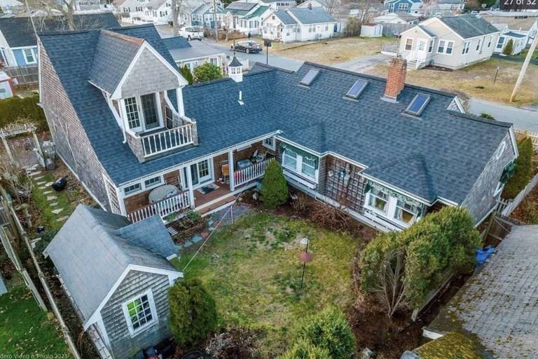 House  Bourne