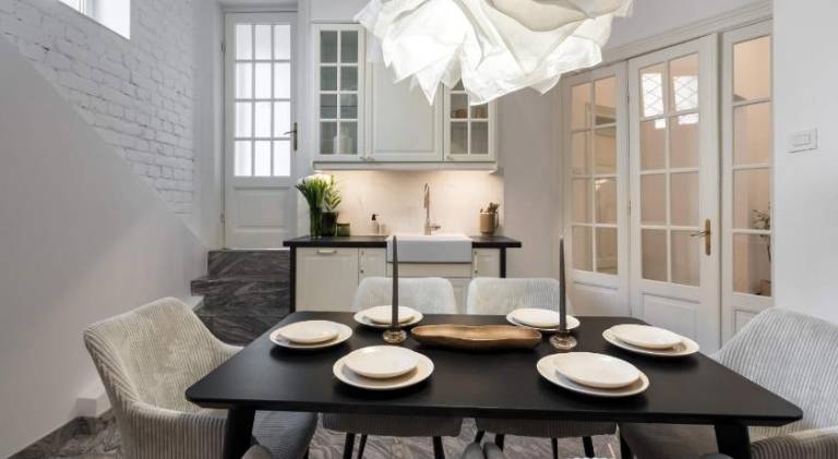 Calea 3BR Victoriei Stunner - Two Living Rooms - Balconies on the Avenue — photo 5