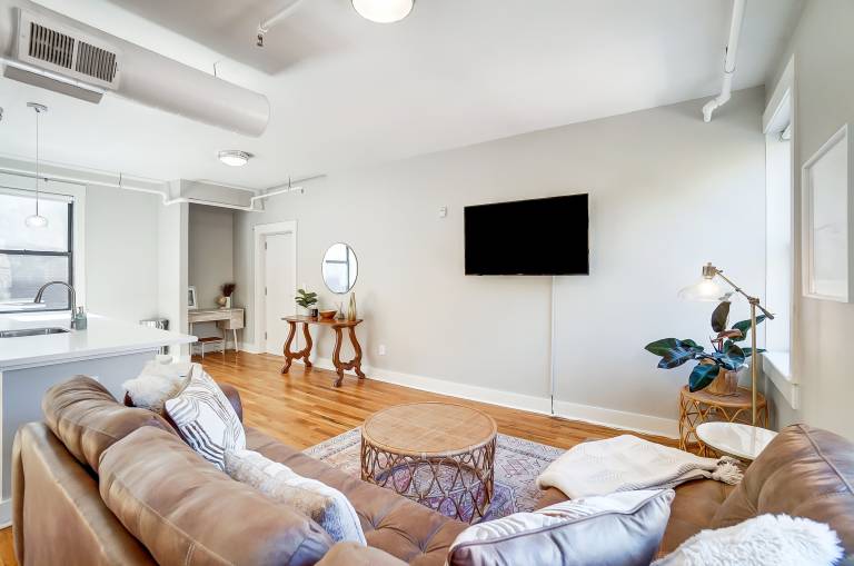 Apartment Over-The-Rhine