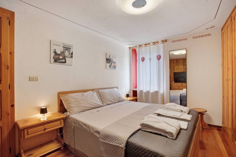 Apartment 'Ma Petite Maison' with Mountain View and Balcony in Aosta