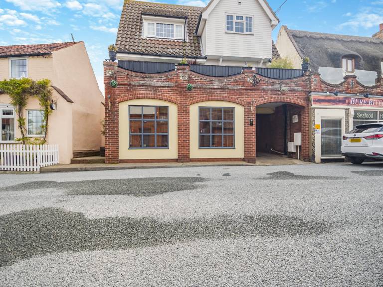 Cottage Horning