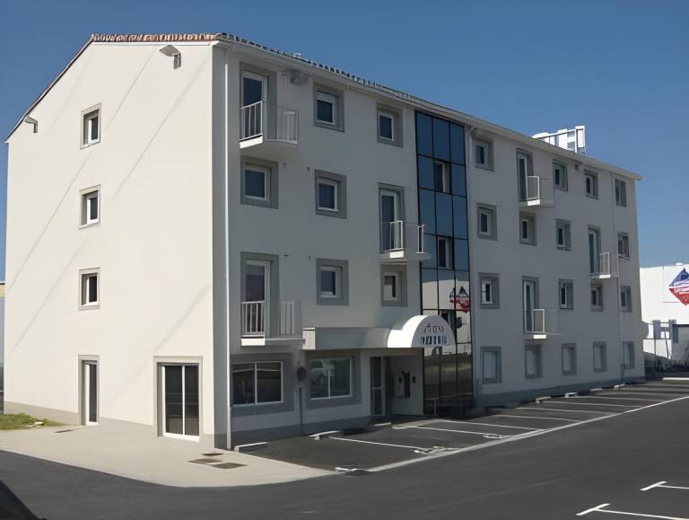 Kyriad Montpellier Ouest - Saint Jean De Vedas in Saint-Jean-de-Vedas