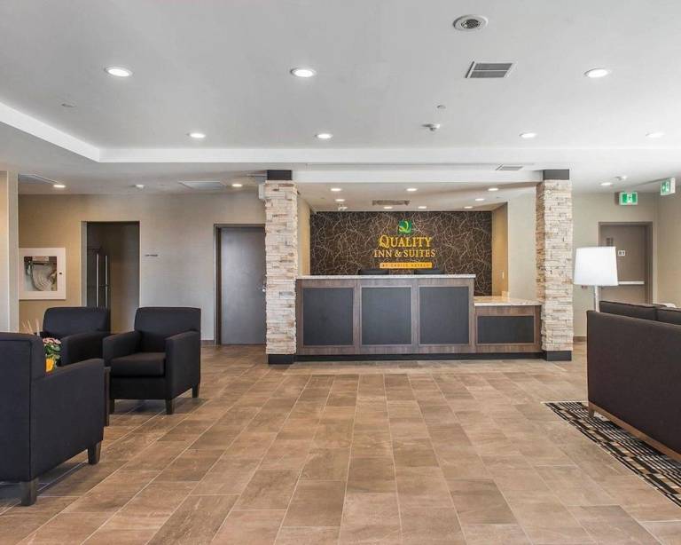 Quality Inn & Suites — photo 2