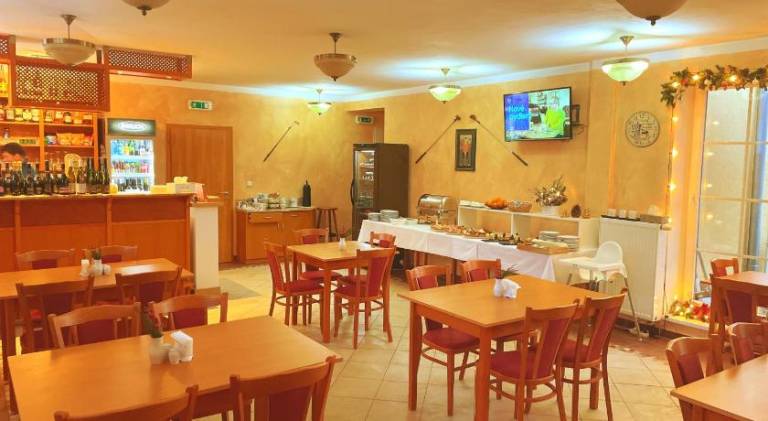Hotel Karolina — photo 2