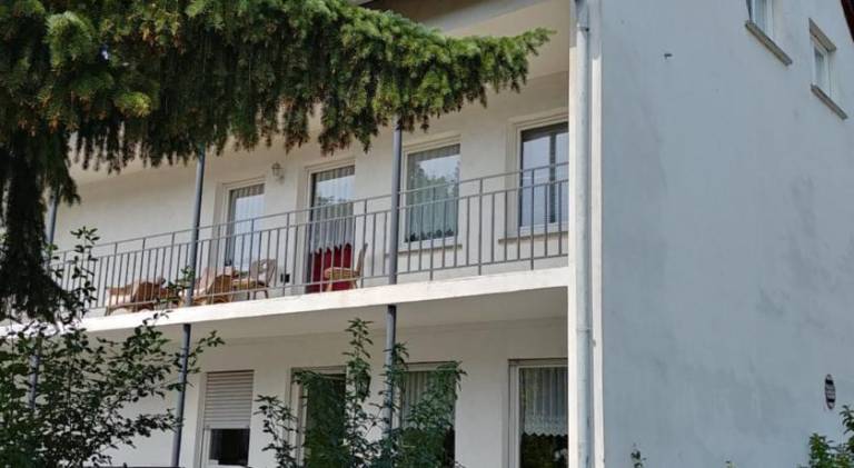 Apartment with garden, grill & patio — photo 3