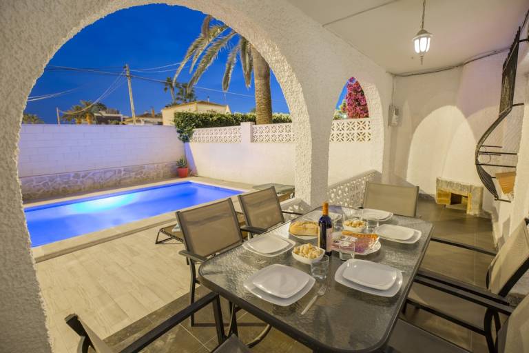Fully equipped villa with pool, garden & barbeque | Dogs allowed — photo 3