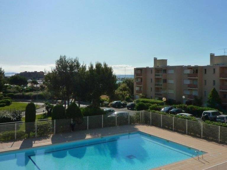 Beachfront Studio with Pool, Tennis, Wi-Fi - Sleeps 4 — photo 3