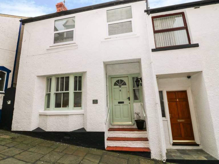 Cottage with garden | Beach view in Conwy