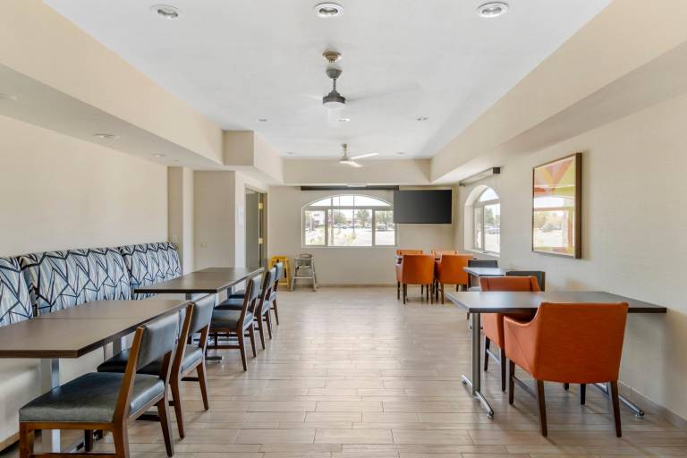 HOLIDAY INN EXPRESS FALLON By IHG — photo 5
