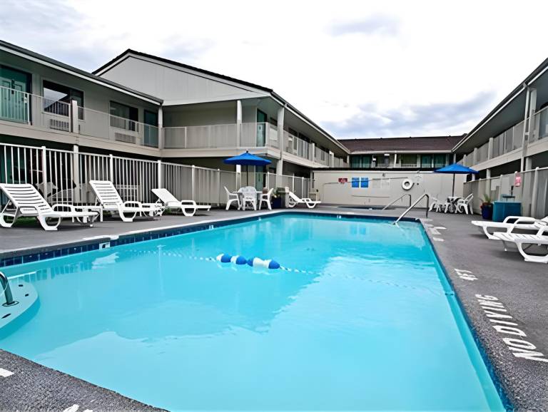 Motel 6 Seattle, WA - South — photo 2