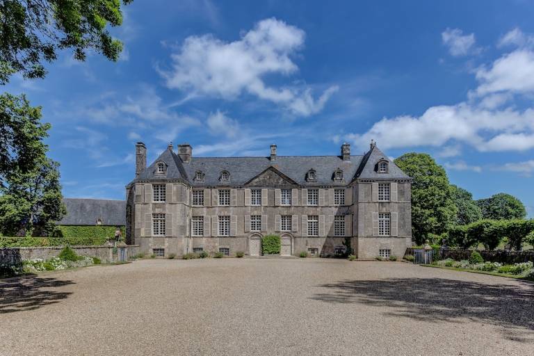 Castle  Fontenay-sur-Mer