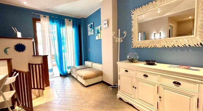 Holiday apartment with 3 rooms for 6 persons — photo 2