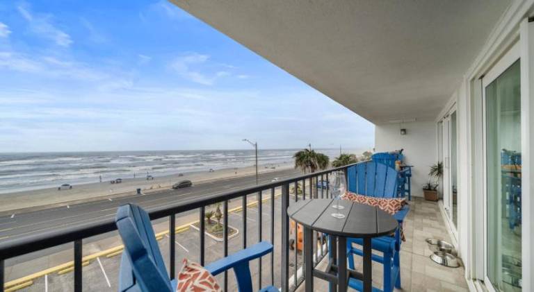 Boundless Beach Views — photo 3