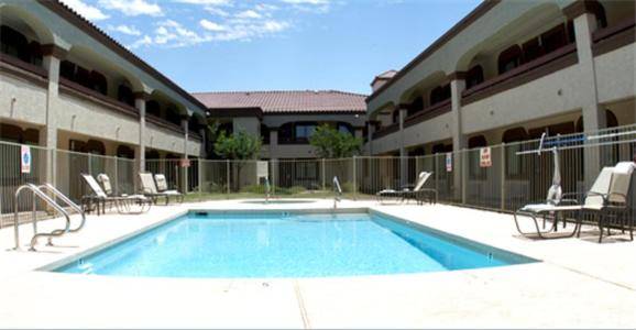 PREMIER INNS TOLLESON — photo 2