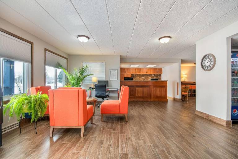Days Inn by Wyndham International Falls — photo 3
