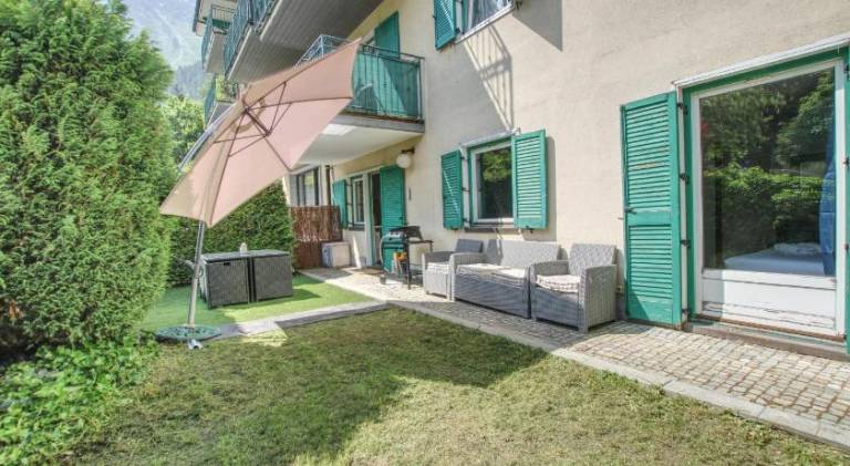 Fully equipped holiday apartment with yard, hot tub & grill | Ski nearby | Pets allowed — photo 4