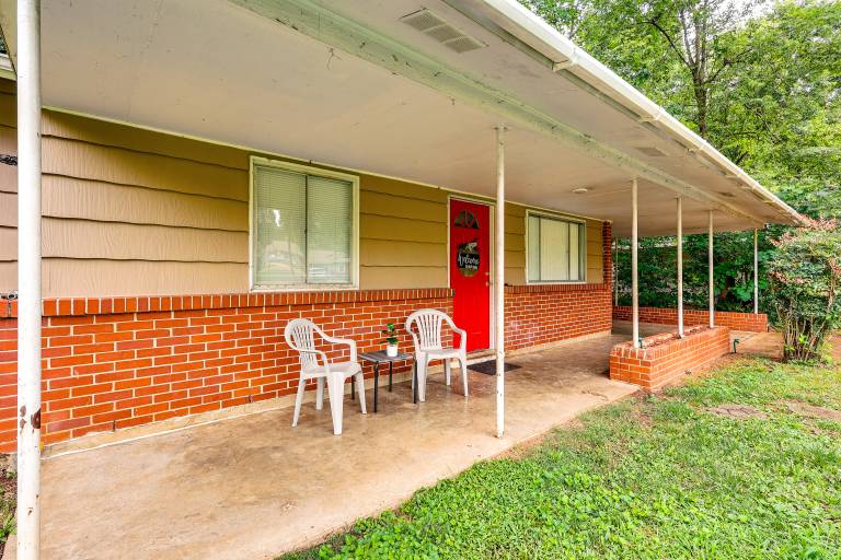 Pet-Friendly Decatur House Near Huntsville! in Al