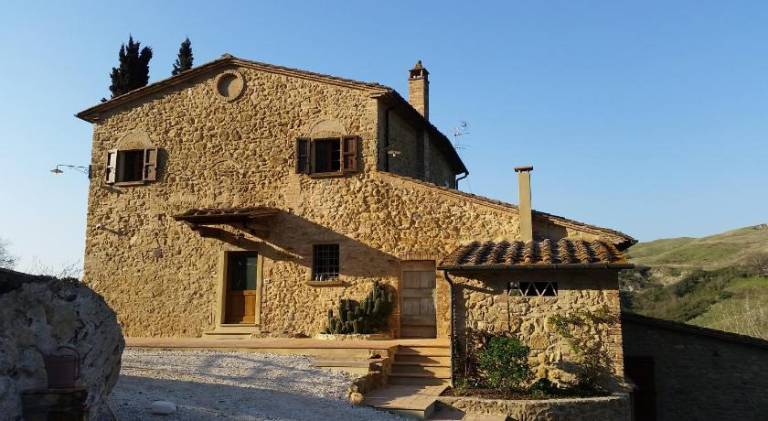 House with patio, pool & yard | Pets are welcome in Volterra