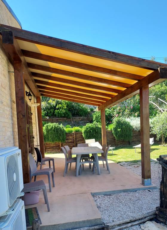 Family-friendly holiday apartment with yard, terrace & barbecue | Garden view | Pets are welcome — photo 5