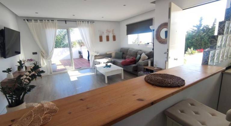 House with jacuzzi, private pool & terrace — photo 3