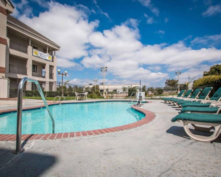 Quality Inn Temecula Valley Wine Country — photo 2