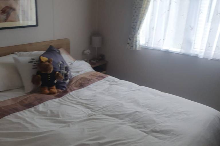 Family-oriented wonderful lodge with yard, BBQ & pool | Beach nearby | Pets allowed — photo 3