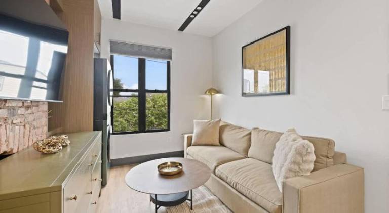 Rental apartment | Pet-friendly in Hudson, NY