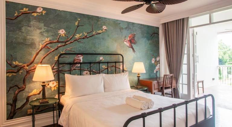 Apartment with pool in Quezon City