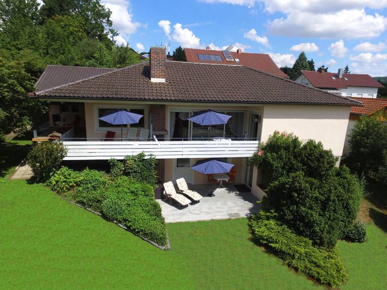 Ferienwohnung 3 mit Balkon und Terrasse