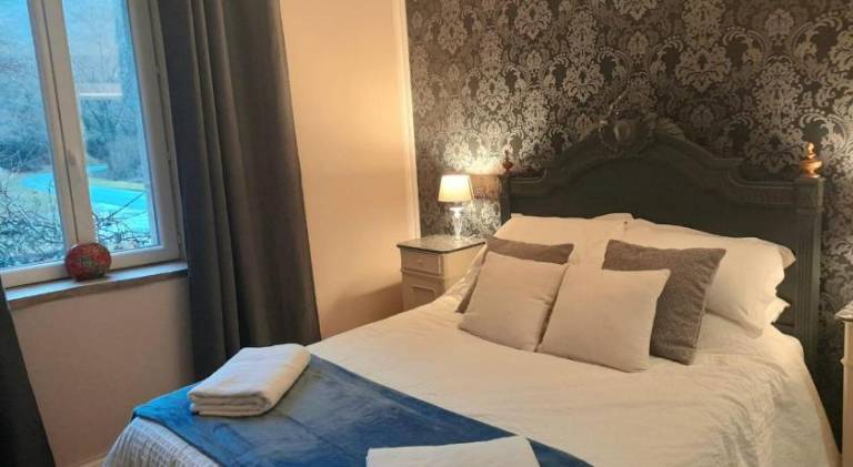 Les Roches Chambre d'Hotes in Montlucon