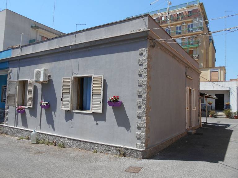 House with yard & terrace | Pets are welcome — photo 2