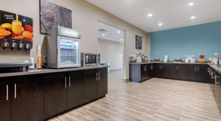 MainStay Suites Bricktown - near Medical Center — photo 5