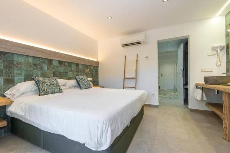 Hostel Santa Eulària des Riu